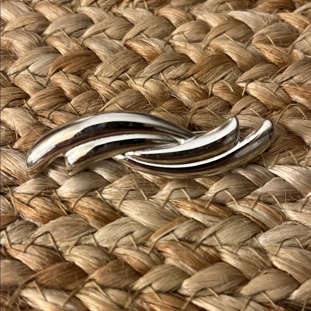 Vintage Monet Silver Tone Cross‎ Ribbon Brooch
